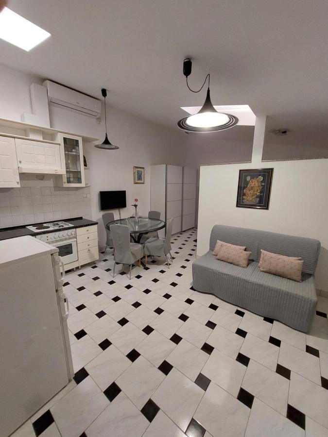 Appartamento Studio Sakic Spalato Esterno foto